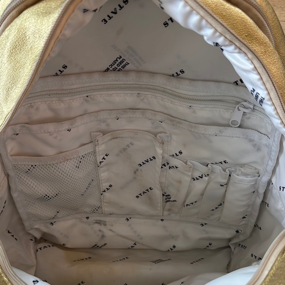 State Gold Backpack and lunchbox Set - Picture 9 of 11